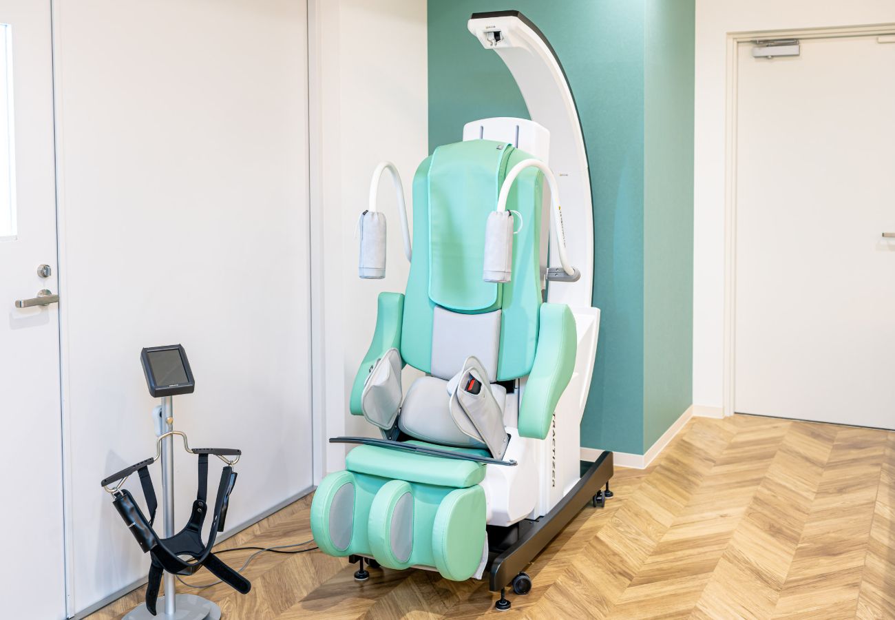 能動型自動間欠牽引装置